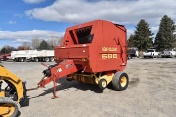 Main image New Holland 688